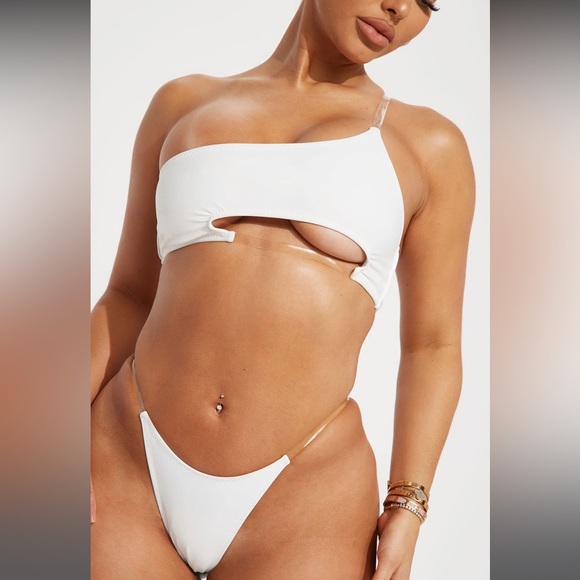 White Bikini - Picture 3 of 6